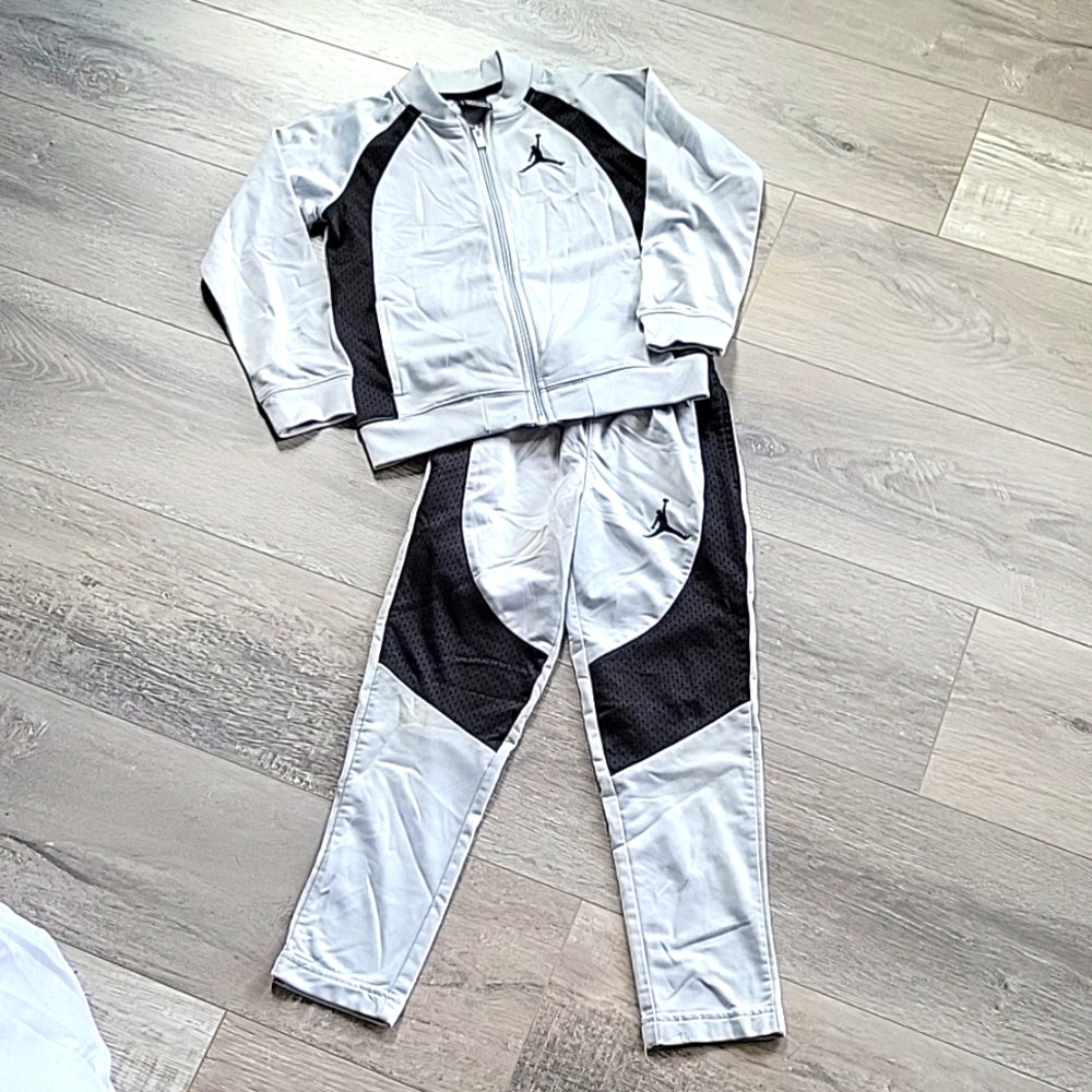 Youth Jordan Set